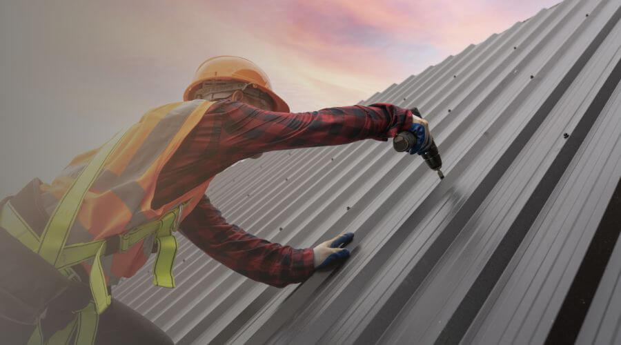 Professional gutter cleaning in Forest Park, IL